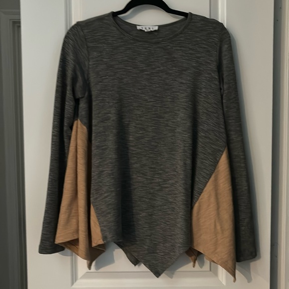 THML Sweaters - NWOT THML sweater